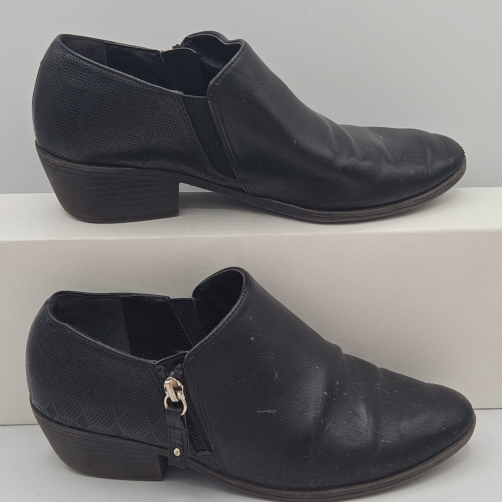 Dr Scholls black leather booties with a 1.75" heel